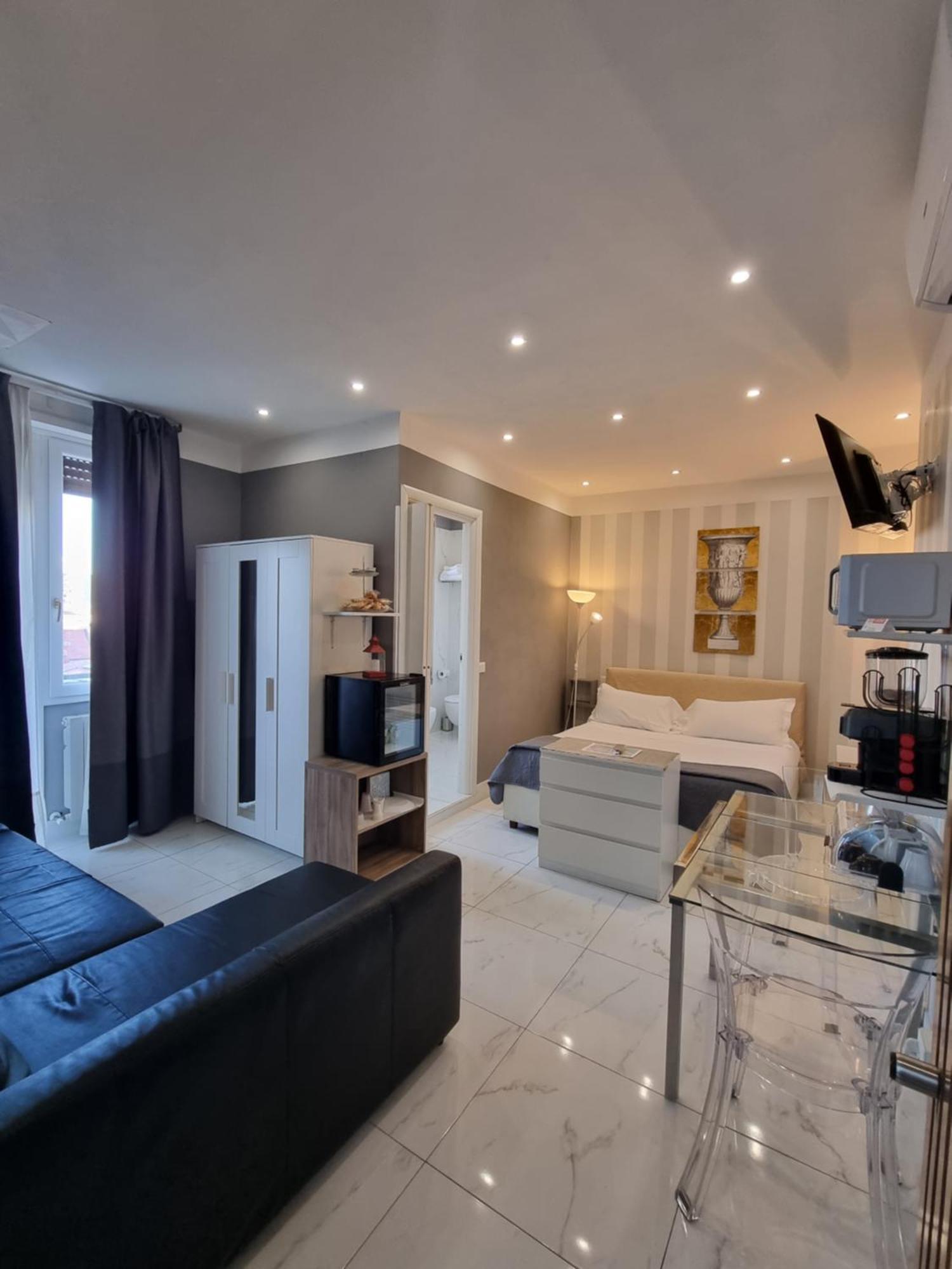 Centro Luxury Bed & Breakfast 3*