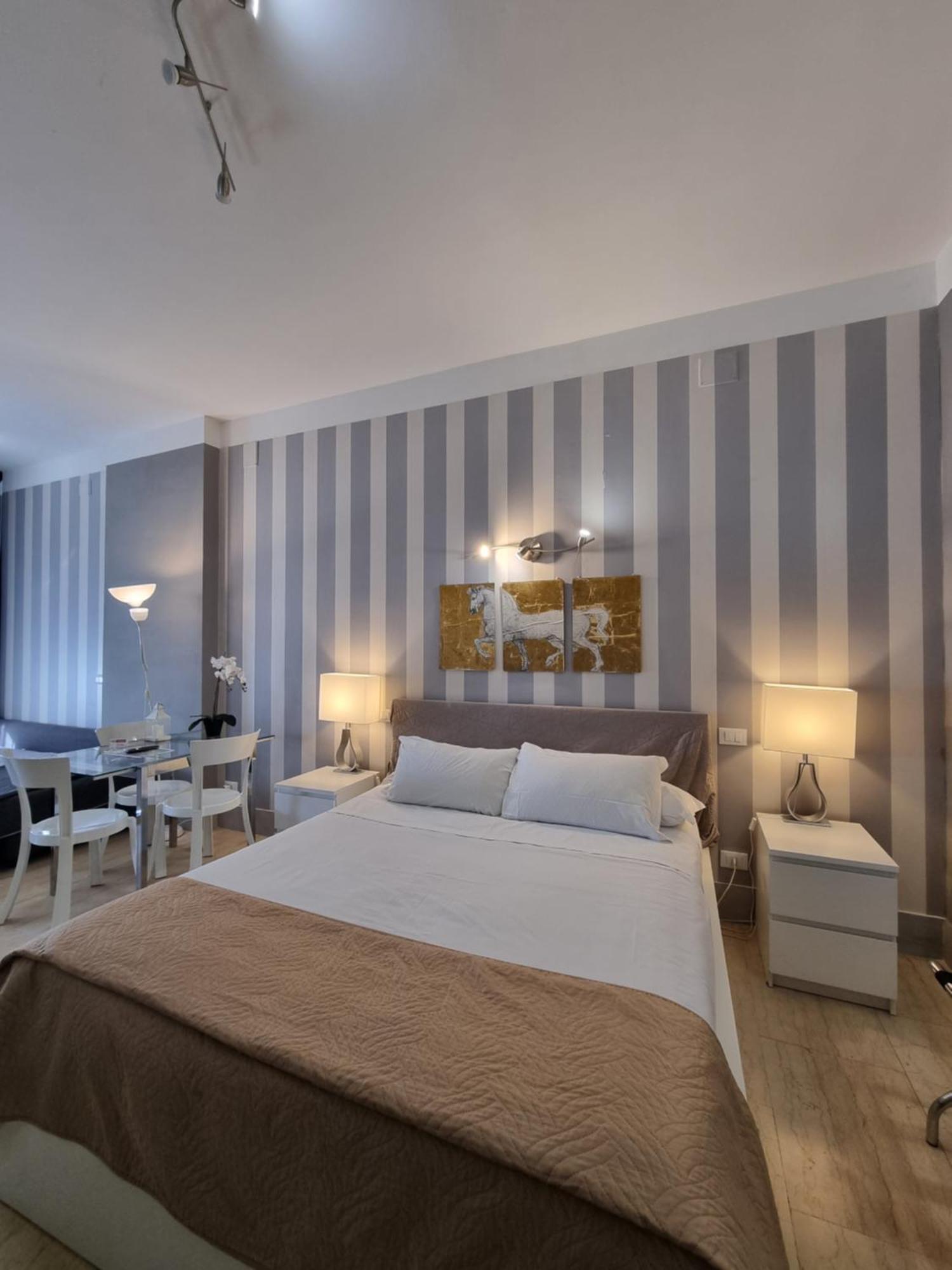 Centro Luxury Bed & Breakfast 3*